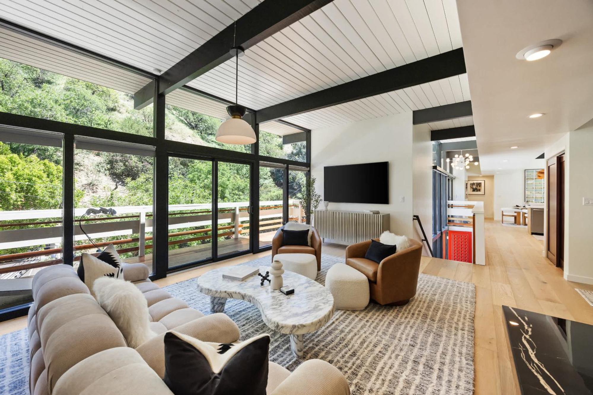 Holiday home New Listing Architectural By Colby & Conrad
