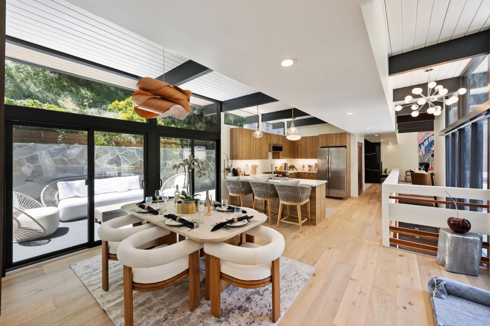 Holiday home New Listing Architectural By Colby & Conrad Los Angeles