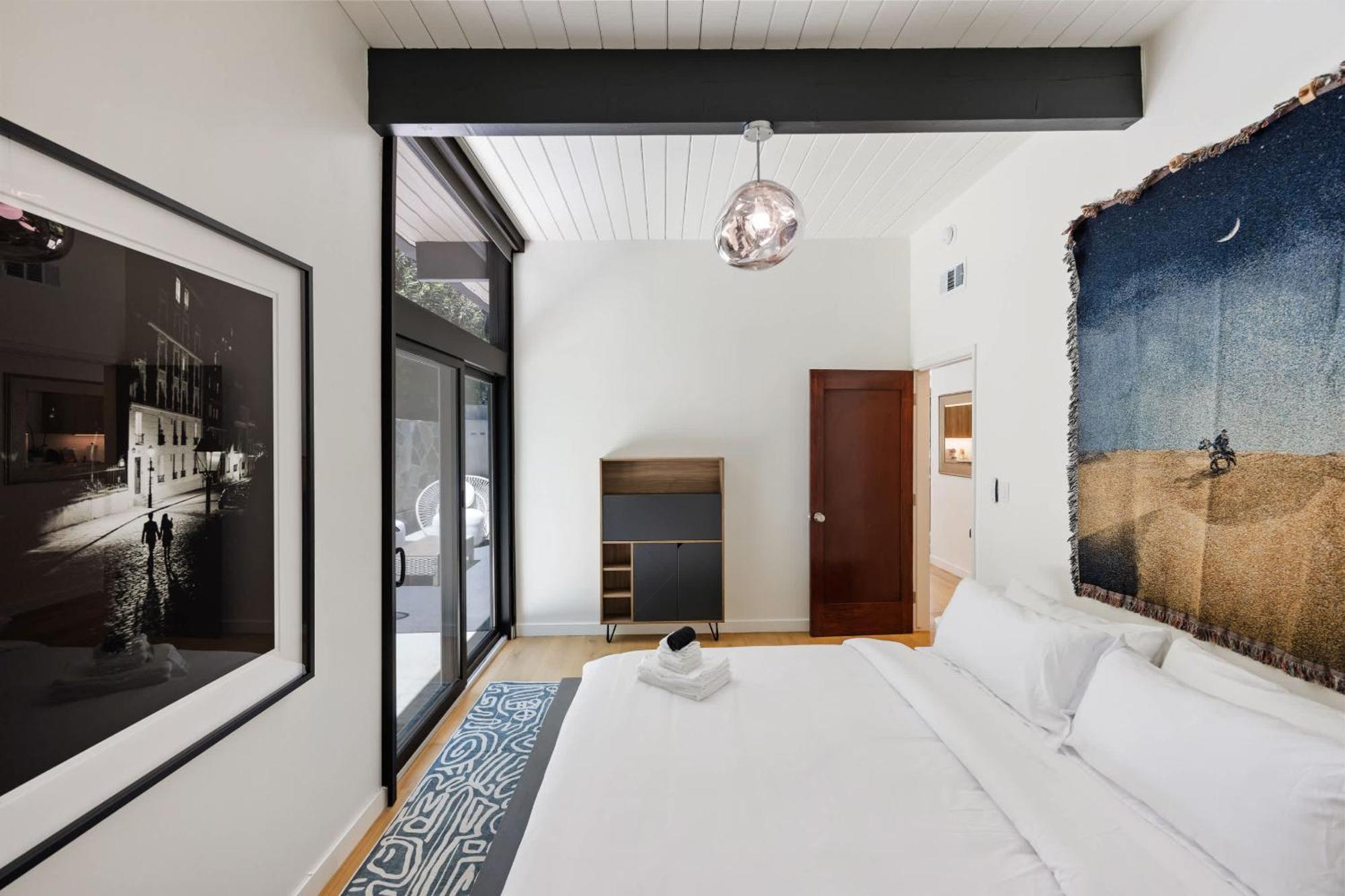 New Listing Architectural By Colby & Conrad Los Angeles